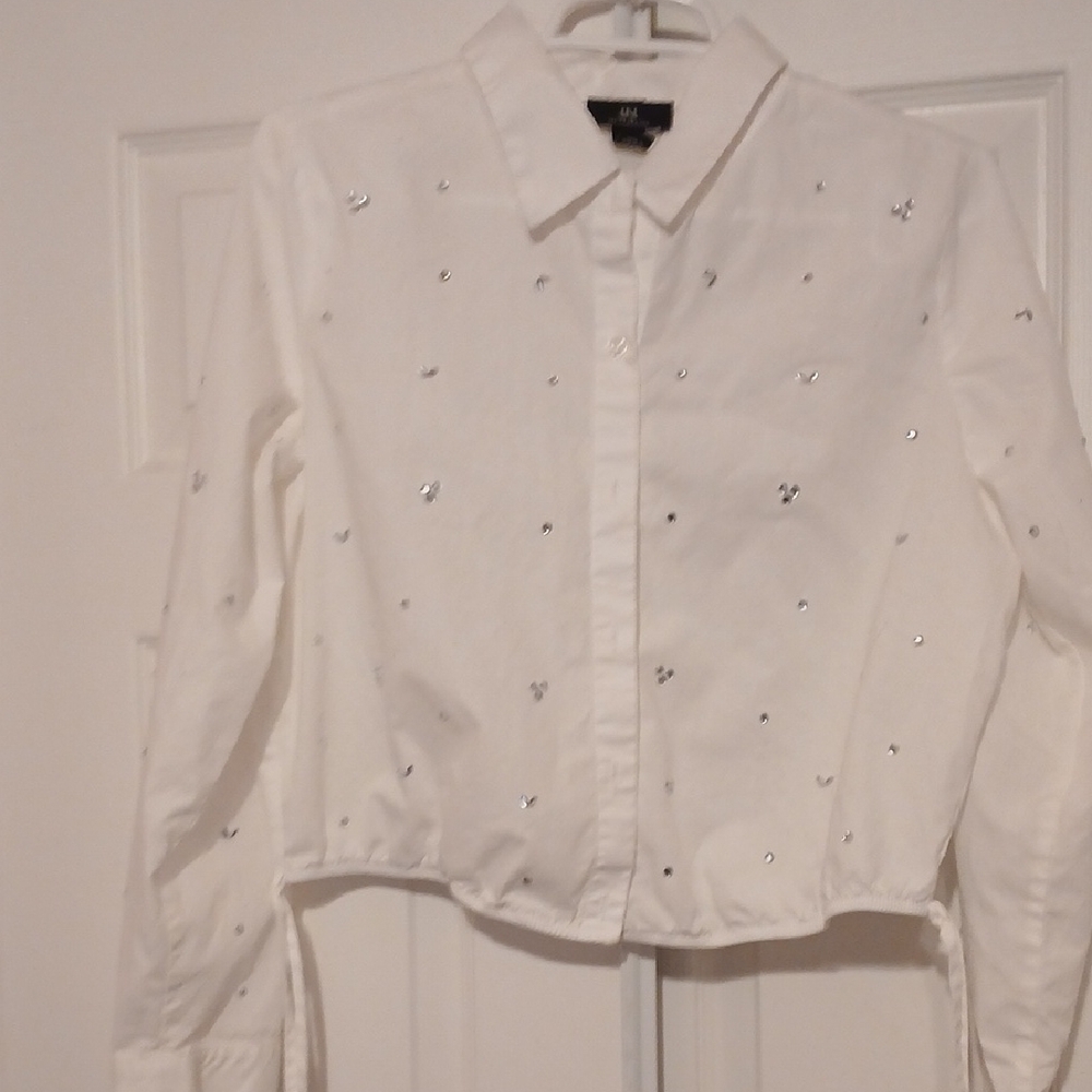 I.N. San Francisco White Button Down Shirt with Diamond Embezelments